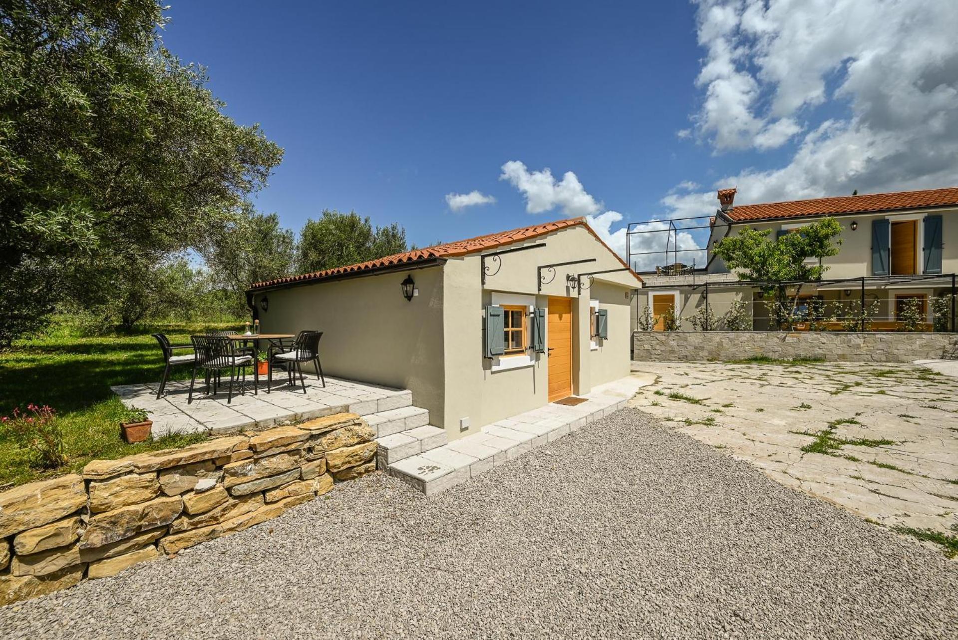 Medanni - Boutique House In Nature With Pool Изола Экстерьер фото